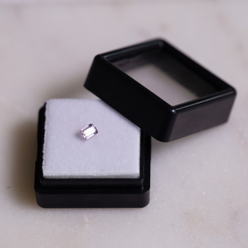 Saphir rectangle 4.1x3 mm - 0.30 cts