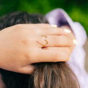 Bague réglable coeur ajouré martelé 19x15 mm - T. 52 à 58 - Acier inox 304L Doré