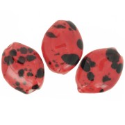 Perle torsadée 28x21.5 mm en céramique - Rouge - Tacheté noir x1