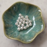 Perles en résine opaque 8 mm - Blanc nacré x10