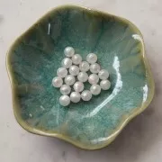 Perles en résine opaque 8 mm - Blanc nacré x10