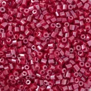 Preciosa Perles rocailles Two Cuts 11/0 2 mm - Opaque Red Coral Sfinx x20g