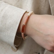 Perles tube incurvé en acrylique opaque 19x5 mm - Rouge x10