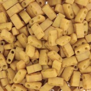 Miyuki Half Tila Beads 5x2.3x1.9 mm HTL-2312 - Opaque Mustard Mat paquet de 100g|raw }}