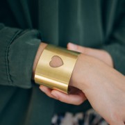 Bracelet manchette ave coeur ajouré à décorer 49x150 mm - Laiton brut x1