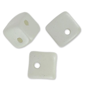 Crisscross Cubes 4 mm Pastel Grey Pearl x30