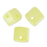 Crisscross Cubes 4 mm Pastel Yellow Pearl x30