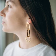 Intercalaire ovale irrégulier martelé 35.5x17.5 mm - Doré à l'or fin x1