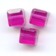 Cube Swarovski 5601 8 mm Fuchsia x1|raw }}