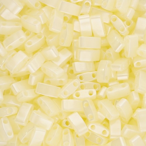 Miyuki Half Tila Beads 5x2.3x1.9mm HTL-513 - Butter Cream Ceylon x10g