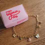 Mes bijoux DIY - Kit bijoux Collier charms Girly en Acier Inoxydable Doré|raw }}