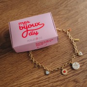 Mes bijoux DIY - Kit bijoux Collier charms Coeurs en Acier Inoxydable Doré|raw }}