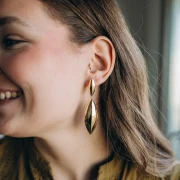 Clous d'oreilles navette bombé 25x9 mm - Doré à l'or fin x2