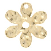 Breloque fleur martelée 16x14.5 mm - Doré à l'or fin x1
