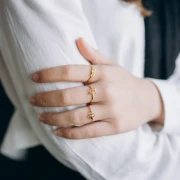 Bague réglable signe du zodiaque - Verseau - Acier inox 304L Doré - Emeraude x1