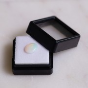 Opale d'Australie ovale 9.7x7.9 mm - 1.20 cts|raw }}