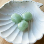 Perle baroque irrégulière en résine translucide 22x17 mm - Lichen marbré x1