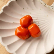 Perle baroque irrégulière en résine opaque 22x17 mm - Orange x1