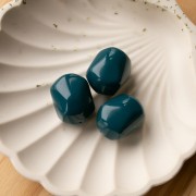 Perle baroque irrégulière en résine opaque 22x17 mm - Bleu paon x1