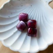 Perles tubes 16x14 mm en résine translucide - Grenat marbré x4