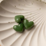 Perle coeur 15.5x18 mm en résine opaque - trou horizontal - Kaki marbré x1