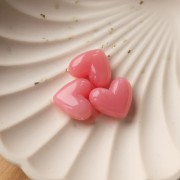 Perle coeur 15.5x18mm résine translucide - trou horizontal - Rose foncé marbré x1