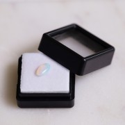 Opale d'Australie ovale 8.7x5.1 mm - 0.70 cts|raw }}