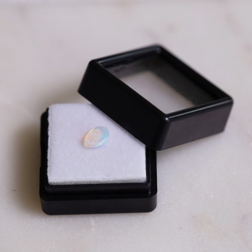Opale d'Australie ovale 7.2x5.1 mm - 0.45 cts