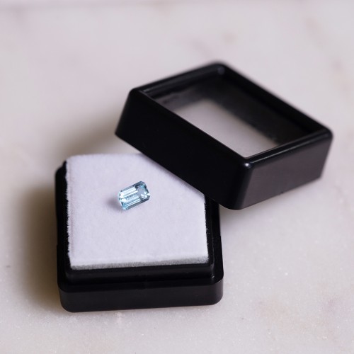 Aigue Marine rectangle 5.4x3.7 mm - 0.40 cts