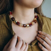 Perles cubes irréguliers 16x17 mm - Acrylique translucide - Marbré écru x10