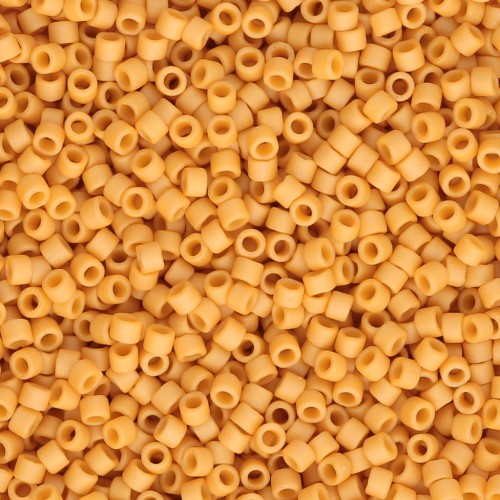 Miyuki Delica 11/0 DB2285 - Opaque Glazed Banana Mat paquet de 100g