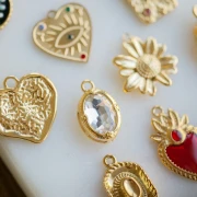 Pendentif coeur 20 mm motif oeil avec strass - Acier inoxydable 304 Doré x1