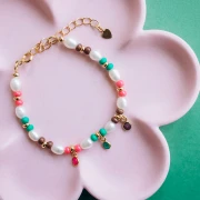 Breloque ronde facettée 5 mm gemme teintée - Calcédoine rose - Doré à l'or fin x1