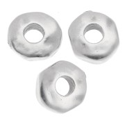 Perles rondelles irrégulières 6.5 mm - gros trou - Placage Argent fin vieilli x5|raw }}