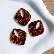 Pendentif losange évidé 28x25 mm en acétate - Terrazzo Marron - Noir x1