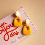 Mes bijoux DIY - Kit Boucles d'oreilles pendantes forme trapèze - Version Orange