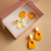 Mes bijoux DIY - Kit Boucles d'oreilles pendantes forme trapèze - Version Orange