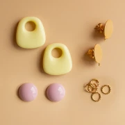 Mes bijoux DIY - Kit Boucles d'oreilles pendantes forme trapèze - Version Jaune