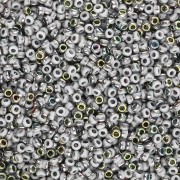 Rocaille Miyuki 15/0 55077 - Opaque White Vitrail x8g|raw }}