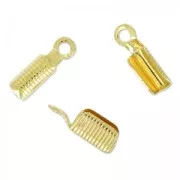Pince lacet 2 mm doré x15