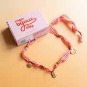 Mes bijoux DIY - Kit collier avec ruban vichy et breloques coeurs|raw }}