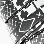 Lacet cuir motifs géométriques 10 mm Noir/Argenté x50cm
