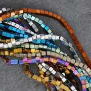 Mini perles cubes imitation hématite 2.2 mm Jet Hematite x40 cm