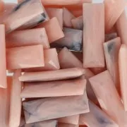 Cabochon synthétique baguette 30x10 mm imitation marbre Rose x1