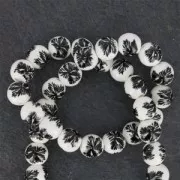Perle ronde en céramique motif fleur 10 mm Blanc/Noir x1