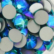 Strass à coller en cristal PureCrystal 2088 4 mm  Blue Zircon Shimmer x36