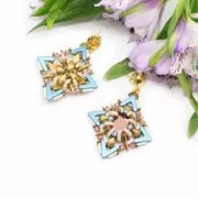 Perles en verre avec 3 trous forme V AVA® Bead 10x4 mm Op Beige Cr Look x10