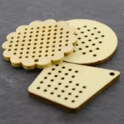 Pendentif fleur en bois brut 45 mm à personnaliser ou à broder pour créations DIY