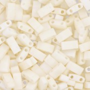 Miyuki Half Tila Beads 5x2.3x1.9 mm HTL-2021 - Opaque Cream Mat x10g|raw }}