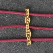 Intercalaire martelé 3 rangs 21x3,5 mm Doré à l'or fin